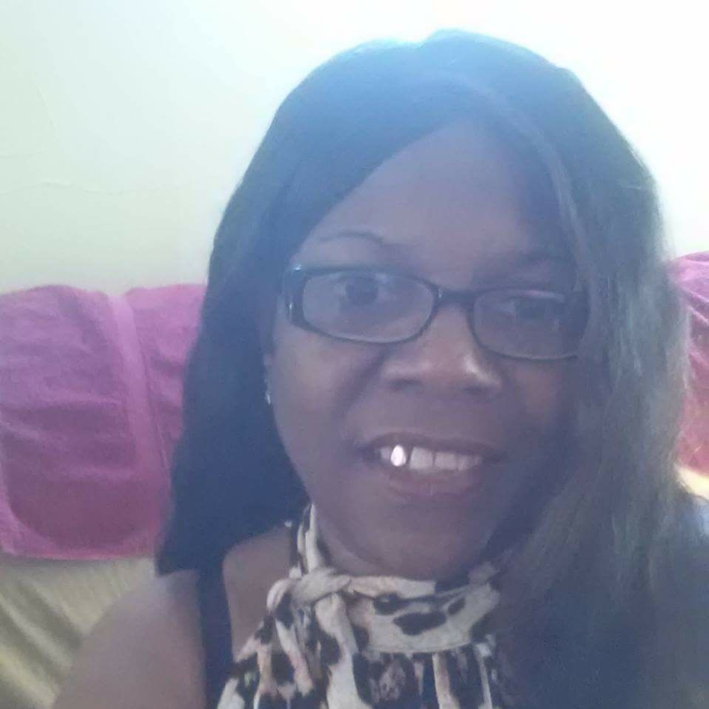 Meet your Posher, Cassandra